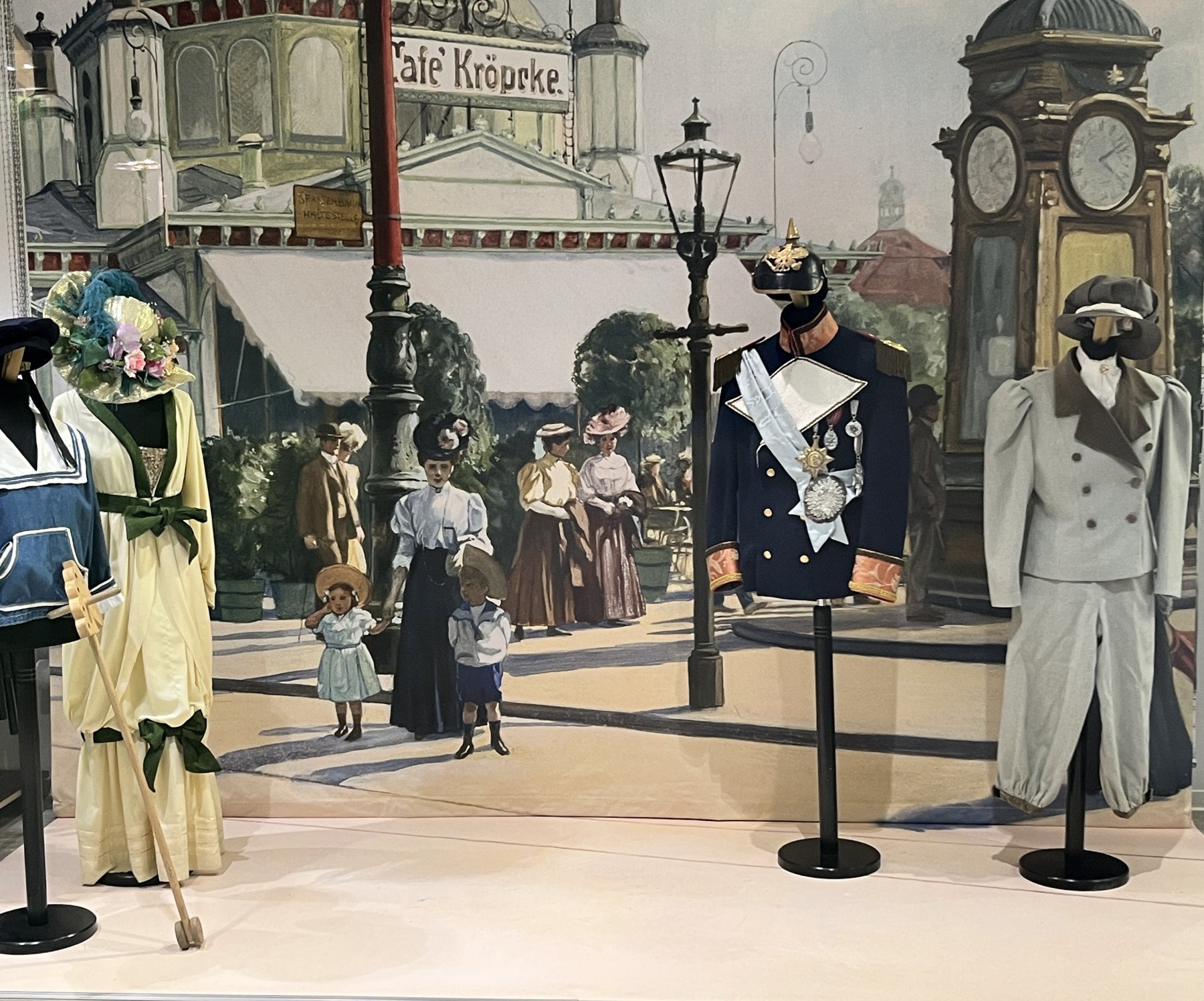 Kostüme im Hannover Kiosk