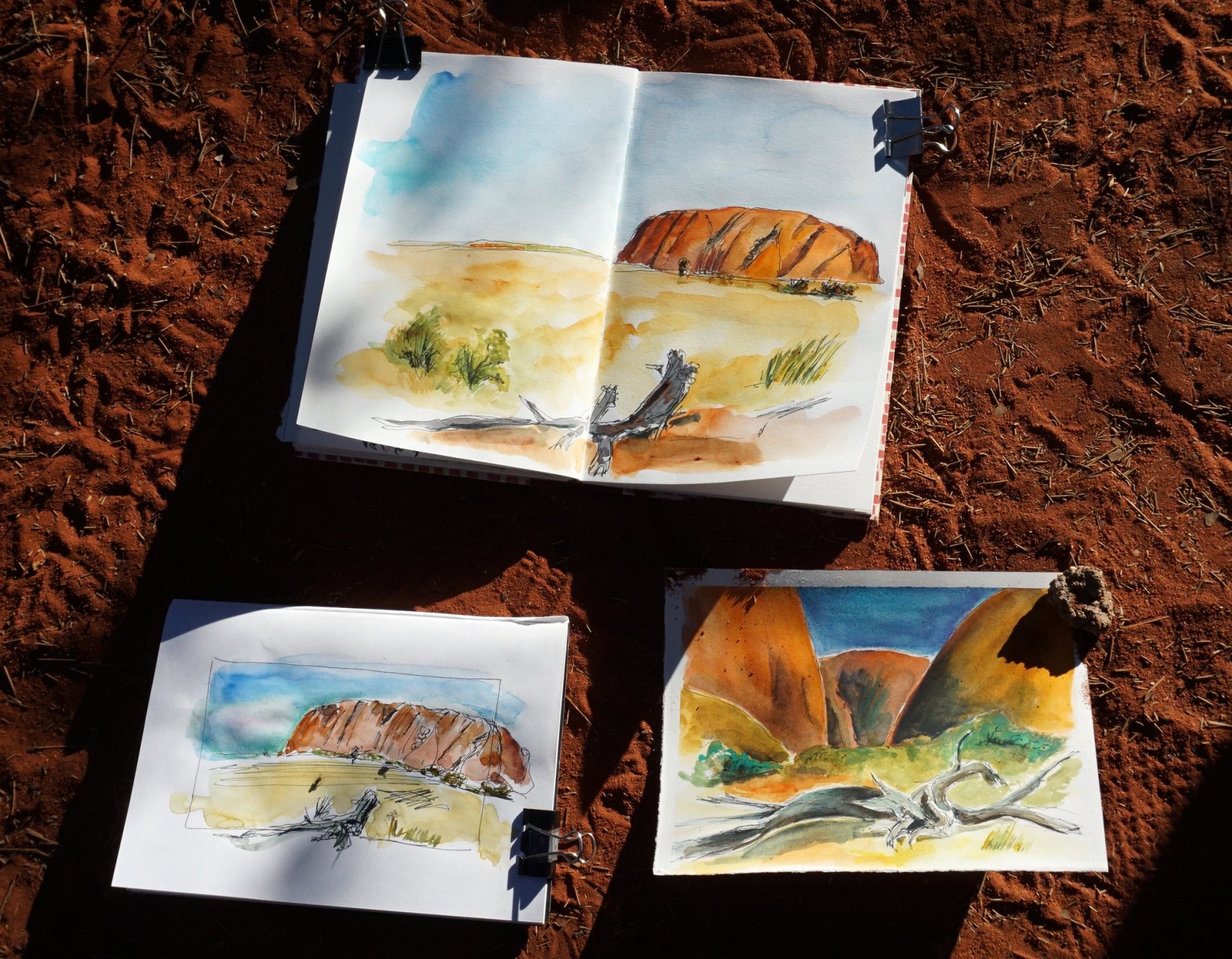 Roter Sand und Lichtimpressionen am Uluru